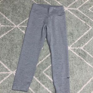 Like New Nike Cropped Leggings